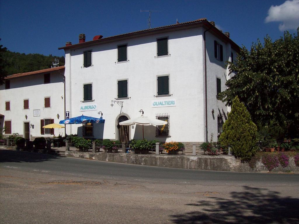Albergo Ristorante Gualtieri Барберино-ди- Муджелло Экстерьер фото
